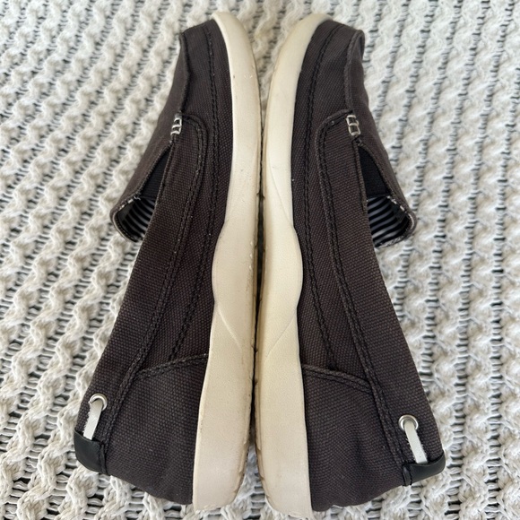 Crocs Women’s Dark Gray Walu Canvas Slip on Loafers Boat Shoes US 9 - Picture 3 of 7